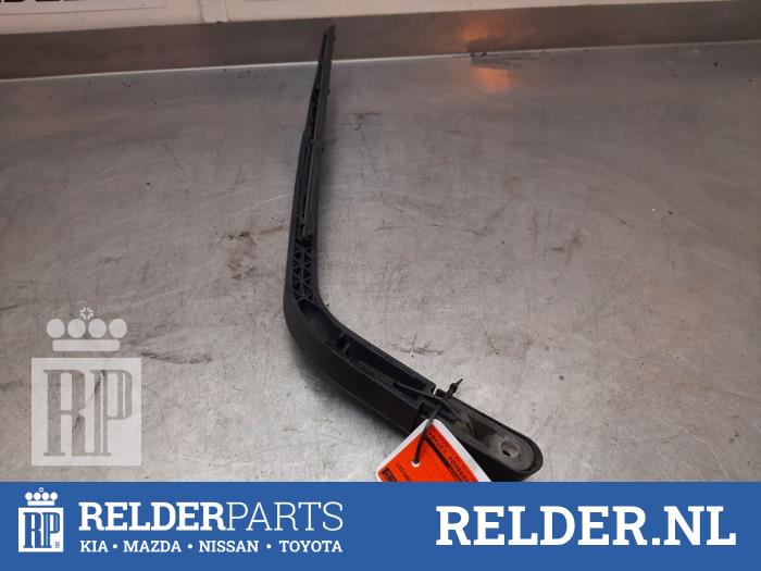Rear wiper arm Toyota Yaris 1.0 16V VVTi VCHASSIS