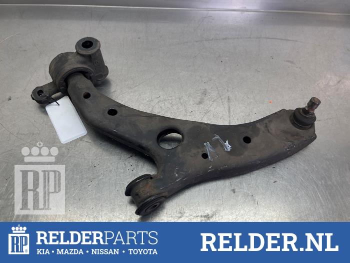 Gebrauchte Querlenker links vorne Mazda 3 (BM/BN) 2.0 SkyActiv-G 16V Preis € 40,00 Margenregelung angeboten von Relder Parts B.V.