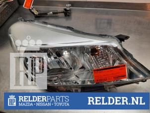 Używane Reflektor prawy Toyota Yaris III (P13) 1.0 12V VVT-i Cena € 100,00 Procedura marży oferowane przez Relder Parts B.V.