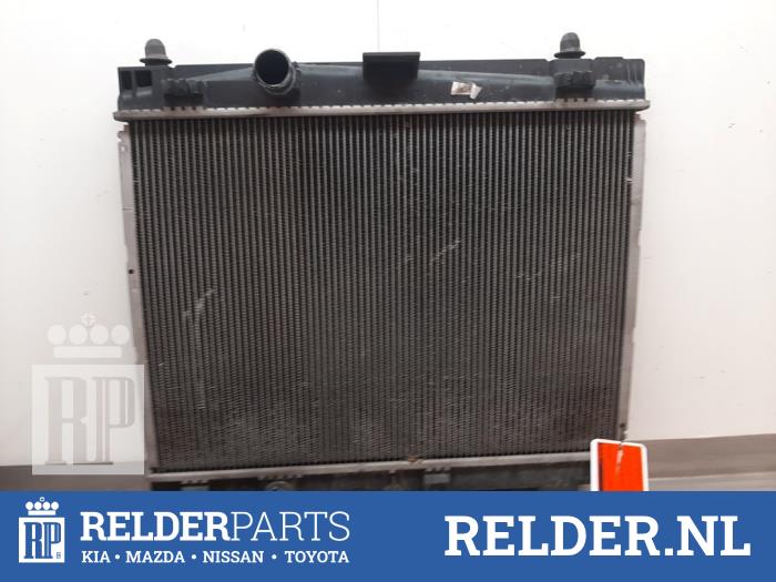 Usagé Radiateur Toyota Yaris II (P9) 1.3 16V VVT-i Prix € 35,00 Règlement à la marge proposé par Relder Parts B.V.