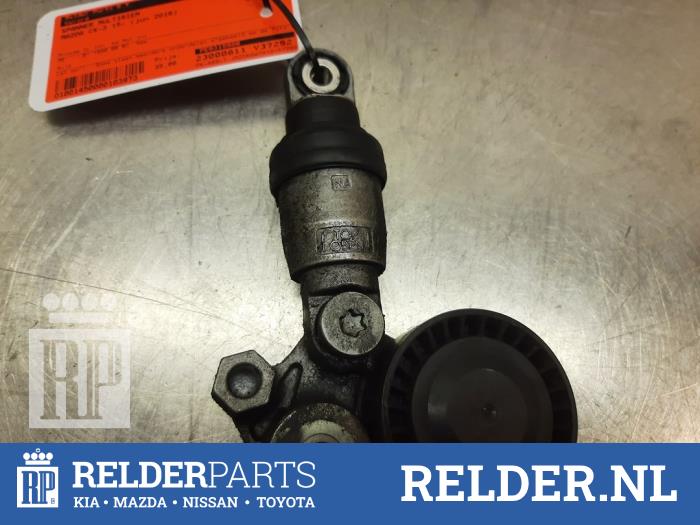 Usados Tensor correa múltiple Mazda CX-3 (DJ/DK) 2.0 SkyActiv-G 120 Precio € 35,00 Norma de margen ofrecido por Relder Parts B.V.
