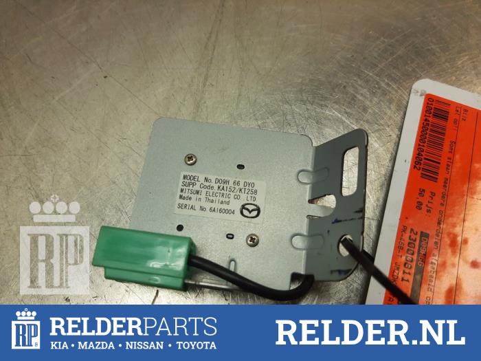 Używane Antena GPS Mazda CX-3 (DJ/DK) 2.0 SkyActiv-G 120 Cena € 50,00 Procedura marży oferowane przez Relder Parts B.V.