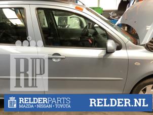 Gebrauchte Tür 4-türig rechts vorne Mazda 2 (NB/NC/ND/NE) 1.4 16V Preis € 75,00 Margenregelung angeboten von Relder Parts B.V.
