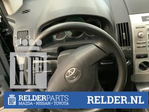 Used Steering wheel Toyota Corolla Verso (R10/11) 1.6 16V VVT-i Price € 30,00 Margin scheme offered by Relder Parts B.V.