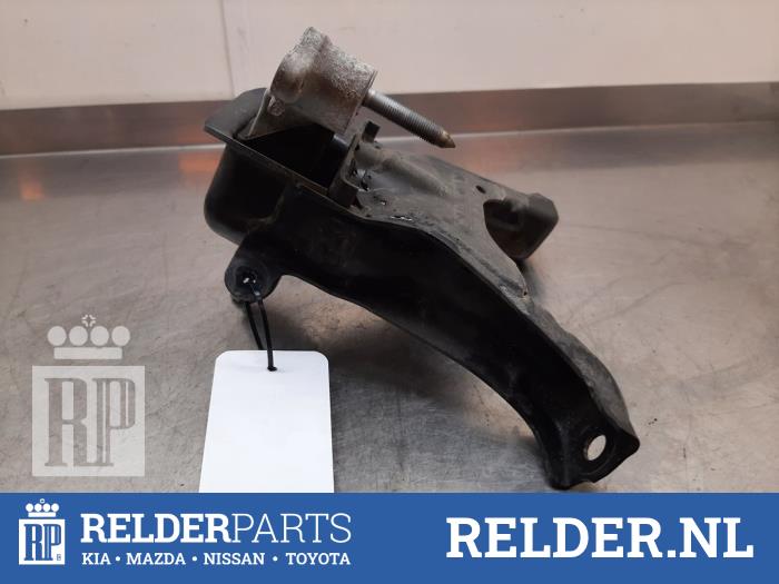 Used Engine mount Toyota C-HR (X1,X5) 1.2 16V Turbo Price € 30,00 Margin scheme offered by Relder Parts B.V.