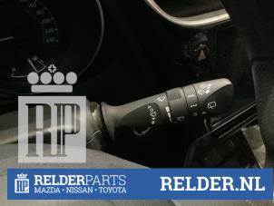 Usagé Commutateur essuie-glace Toyota Auris (E18) 1.8 16V Hybrid Prix € 35,00 Règlement à la marge proposé par Relder Parts B.V.