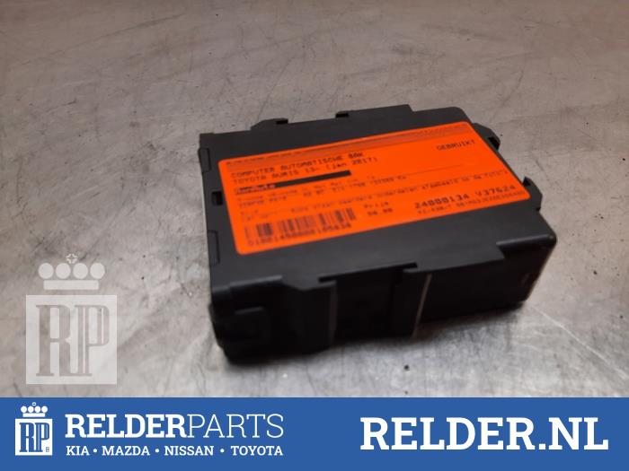Used Automatic gearbox computer Toyota Auris (E18) 1.8 16V Hybrid Price € 50,00 Margin scheme offered by Relder Parts B.V.