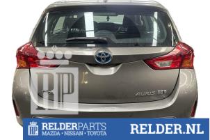 Used Rear screen washer pump Toyota Auris (E18) 1.8 16V Hybrid Price € 20,00 Margin scheme offered by Relder Parts B.V.