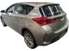 Toyota Auris (E18) 1.8 16V Hybrid Tensor de cinturón de seguridad izquierda detrás