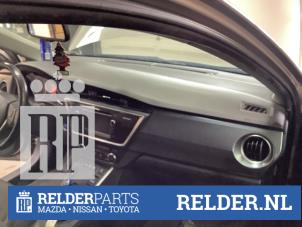 Usagé Kit + module airbag Toyota Auris (E18) 1.8 16V Hybrid Prix € 900,00 Règlement à la marge proposé par Relder Parts B.V.
