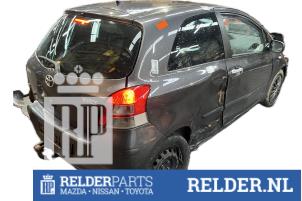 Używane Napinacz pasa bezpieczenstwa srodkowy tyl Toyota Yaris II (P9) 1.33 16V Dual VVT-I Cena € 20,00 Procedura marży oferowane przez Relder Parts B.V.