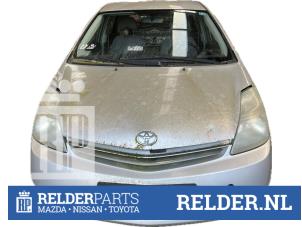 Used Bonnet Hinge Toyota Prius (NHW20) 1.5 16V Price € 35,00 Margin scheme offered by Relder Parts B.V.
