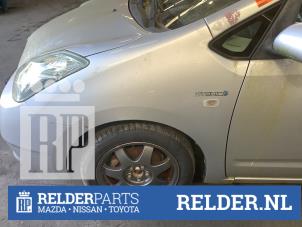 Used Front wing, left Toyota Prius (NHW20) 1.5 16V Price € 50,00 Margin scheme offered by Relder Parts B.V.
