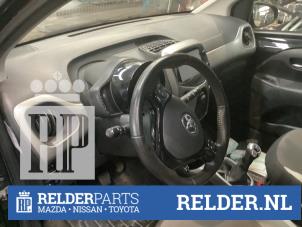 Usados Juego y módulo de airbag Toyota Aygo (B40) 1.0 12V VVT-i Precio € 650,00 Norma de margen ofrecido por Relder Parts B.V.