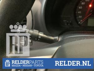 Usagé Commutateur feu clignotant Toyota Yaris III (P13) 1.0 12V VVT-i Prix € 20,00 Règlement à la marge proposé par Relder Parts B.V.