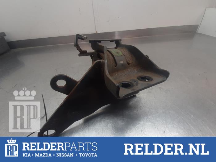 Usagé Support moteur Toyota Avensis Wagon (T25/B1E) 1.8 16V VVT-i Prix € 30,00 Règlement à la marge proposé par Relder Parts B.V.