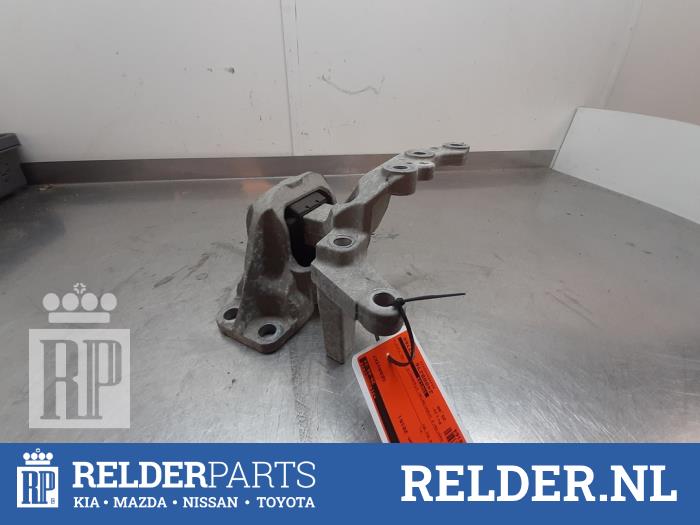 Usagé Support moteur Nissan Qashqai (J11) 1.6 DIG-T 163 16V Prix € 35,00 Règlement à la marge proposé par Relder Parts B.V.