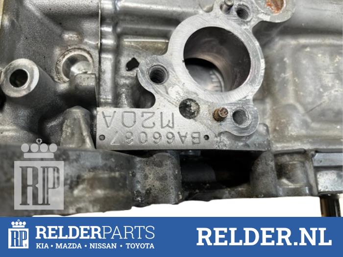 Engine from a Toyota C-HR (X1,X5) 2.0 16V Hybrid 2020