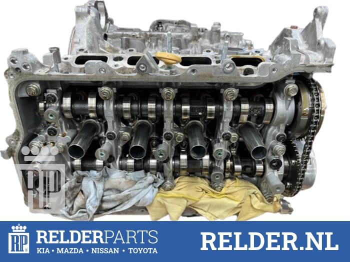 Engine from a Toyota C-HR (X1,X5) 2.0 16V Hybrid 2020
