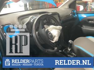 Usagé Kit + module airbag Toyota Aygo (B40) 1.0 12V VVT-i Prix € 450,00 Règlement à la marge proposé par Relder Parts B.V.