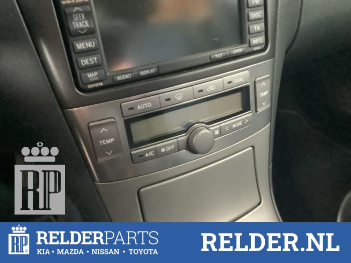 Begagnade Värmekontrollpanel Toyota Avensis (T25/B1B) 2.0 16V VVT-i D4 Pris € 50,00 Marginaltabell erbjuds av Relder Parts B.V.
