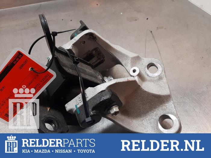 Usagé Support moteur Mazda 2 (DJ/DL) 1.5 SkyActiv-G 90 Prix € 50,00 Règlement à la marge proposé par Relder Parts B.V.