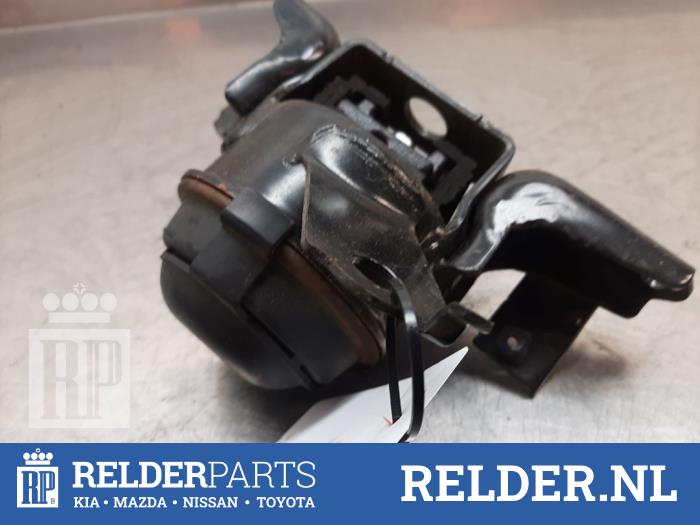 Used Engine mount Toyota Yaris III (P13) 1.5 16V Hybrid Price € 35,00 Margin scheme offered by Relder Parts B.V.