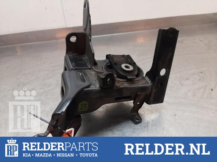 Used Engine mount Toyota Yaris III (P13) 1.5 16V Hybrid Price € 45,00 Margin scheme offered by Relder Parts B.V.