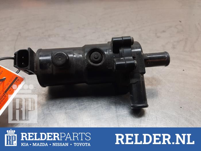 Begagnade Vattenpump Toyota Prius (NHW20) 1.5 16V Pris € 50,00 Marginaltabell erbjuds av Relder Parts B.V.