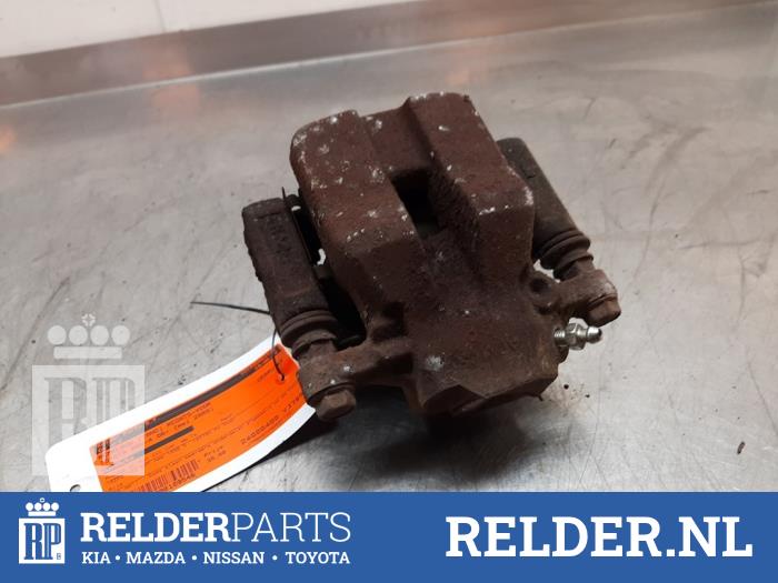 Gebrauchte Bremszange rechts vorne Toyota RAV4 (A3) 2.0 16V VVT-i 4x4 Preis € 35,00 Margenregelung angeboten von Relder Parts B.V.