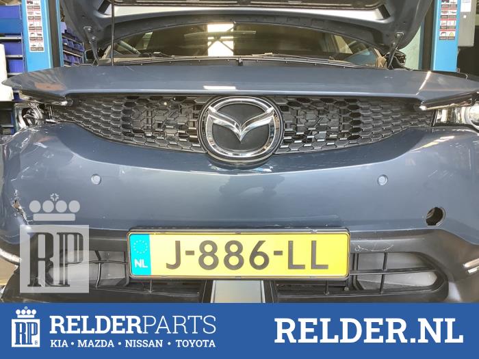 Używane Grill Mazda MX-30 e-SkyActiv 145 Cena € 150,00 Procedura marży oferowane przez Relder Parts B.V.