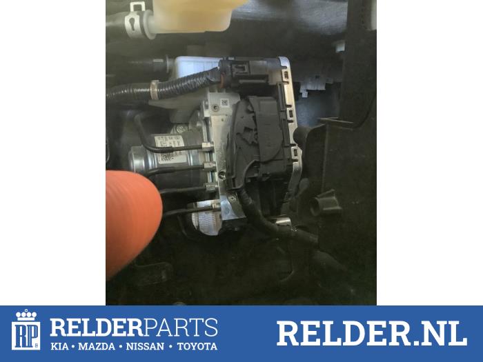 Usagé Pompe ABS Mazda MX-30 e-SkyActiv 145 Prix € 350,00 Règlement à la marge proposé par Relder Parts B.V.