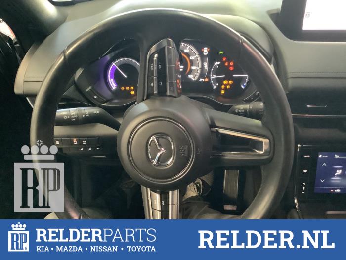 Używane Kierownica Mazda MX-30 e-SkyActiv 145 Cena € 200,00 Procedura marży oferowane przez Relder Parts B.V.