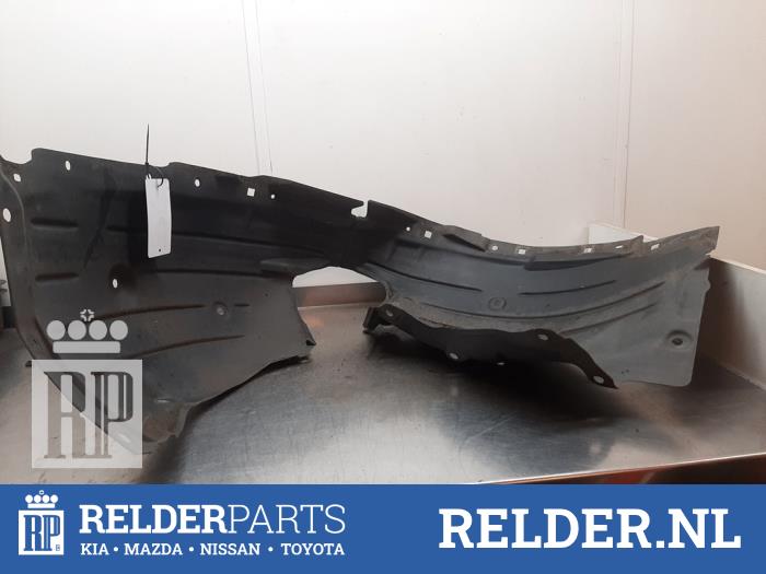 Usados Protector interno Mazda MX-30 e-SkyActiv 145 Precio € 50,00 Norma de margen ofrecido por Relder Parts B.V.
