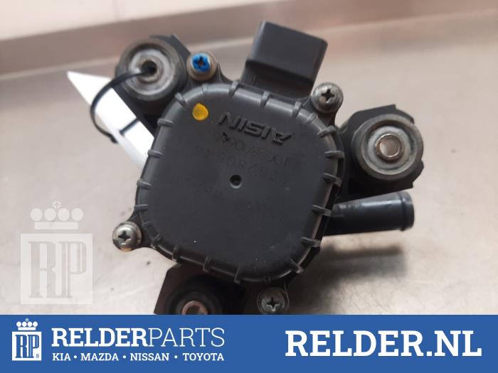 Begagnade Vattenpump Toyota Auris (E15) 1.8 16V HSD Full Hybrid Pris € 75,00 Marginaltabell erbjuds av Relder Parts B.V.