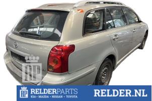 Usados Tensor de cinturón de seguridad izquierda detrás Toyota Avensis Wagon (T25/B1E) 1.8 16V VVT-i Precio € 30,00 Norma de margen ofrecido por Relder Parts B.V.