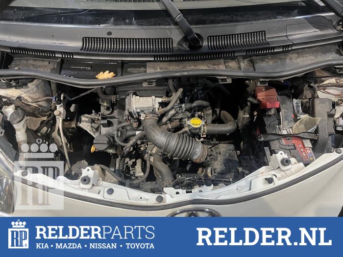 Begagnade Styrbox Toyota iQ 1.0 12V VVT-i Pris € 90,00 Marginaltabell erbjuds av Relder Parts B.V.