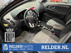 ABS Computer from a Kia Cee'd Sporty Wagon (EDF) 1.4 16V 2010