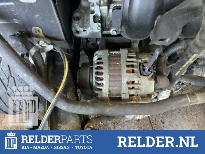Usagé Dynamo Nissan Qashqai (J10) 2.0 16V Prix € 35,00 Règlement à la marge proposé par Relder Parts B.V.