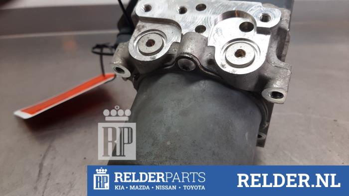 Begagnade ABS-pump Toyota Urban Cruiser 1.33 Dual VVT-I 16V 2WD Pris € 75,00 Marginaltabell erbjuds av Relder Parts B.V.