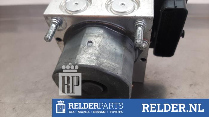 Usagé Bloc ABS Nissan Micra (K14) 0.9 IG-T 12V Prix € 75,00 Règlement à la marge proposé par Relder Parts B.V.