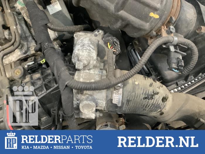 Usagé Boitier papillon Kia Cee'd Sportswagon (JDC5) 1.6 CRDi 16V VGT Prix € 60,00 Règlement à la marge proposé par Relder Parts B.V.