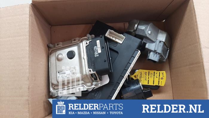 Used Engine management computer Kia Rio III (UB) 1.2 CVVT 16V Price € 90,00 Margin scheme offered by Relder Parts B.V.