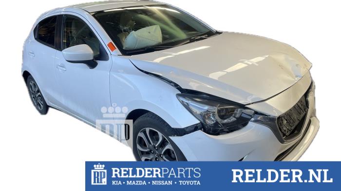 Używane Podsufitka Mazda 2 (DJ/DL) 1.5 SkyActiv-G 90 Cena € 150,00 Procedura marży oferowane przez Relder Parts B.V.