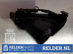 Gebrauchte Stoßstangenstütze rechts hinten Toyota Yaris Cross (PB1/PJ1) 1.5 12V Hybrid 115 Preis € 25,00 Margenregelung angeboten von Relder Parts B.V.