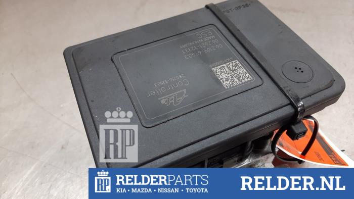 Ordinateur ABS d'un Nissan Note (E12) 1.2 DIG-S 98 2014