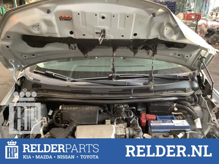 Używane Parawan Nissan Note (E12) 1.2 DIG-S 98 Cena € 25,00 Procedura marży oferowane przez Relder Parts B.V.