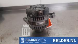 Dynamo van een Toyota Yaris III (P13) 1.4 D-4D-F 2013