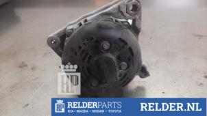 Dynamo van een Toyota Yaris III (P13) 1.4 D-4D-F 2013
