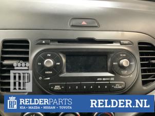 Używane Radioodtwarzacz CD Kia Picanto (TA) 1.2 16V Cena € 50,00 Procedura marży oferowane przez Relder Parts B.V.